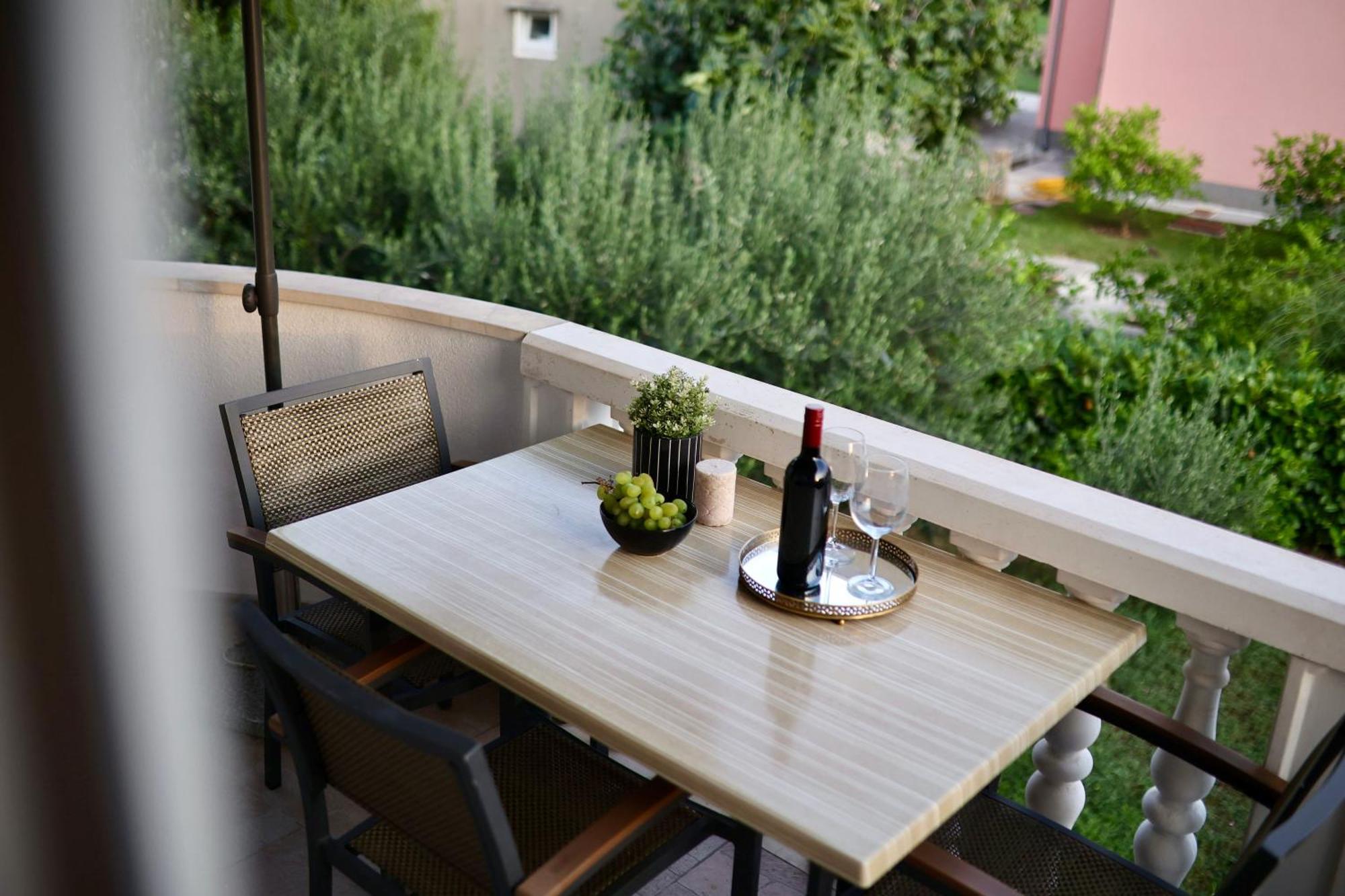 Holiday Home Tia Split Exterior foto