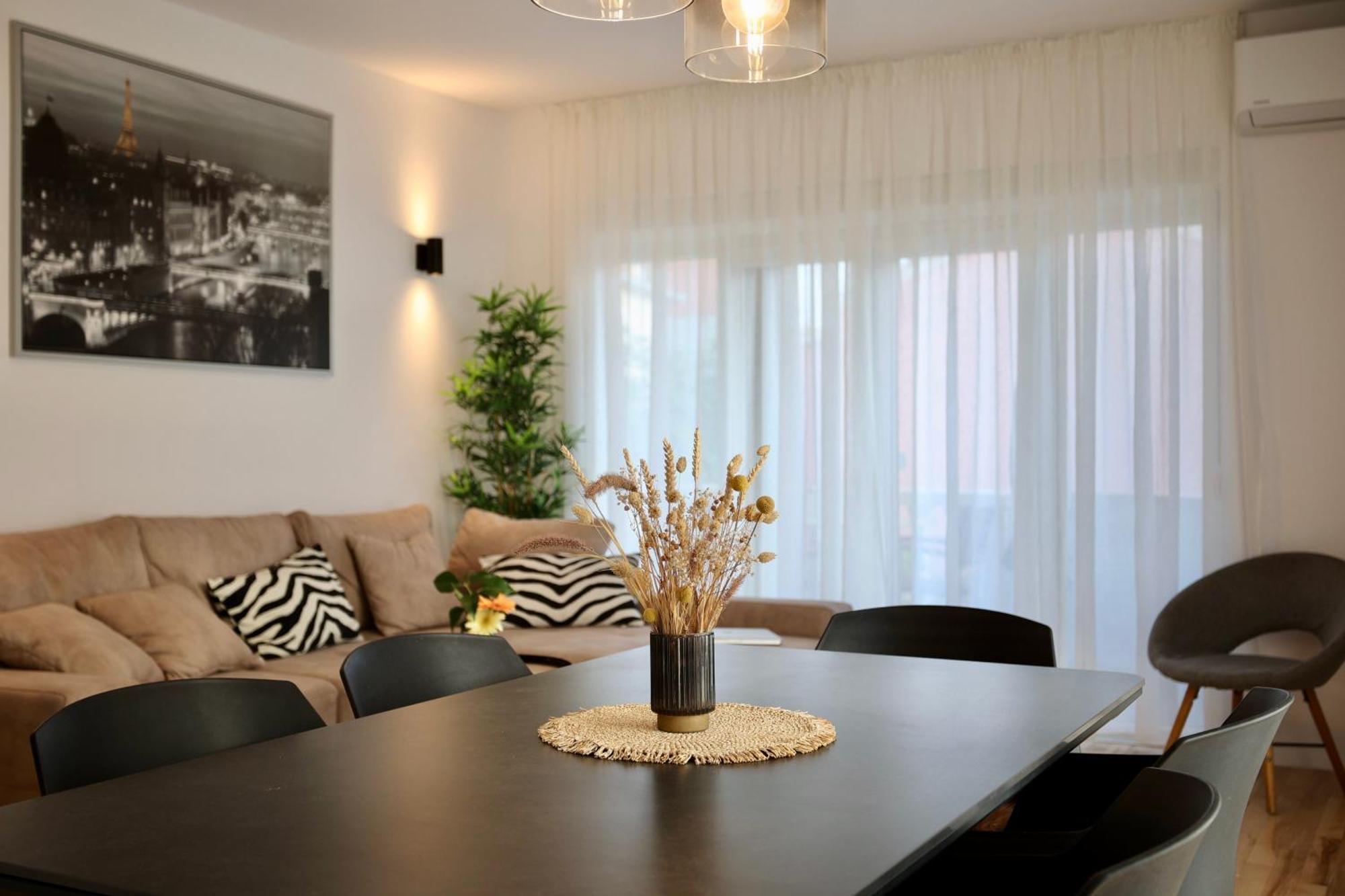 Holiday Home Tia Split Exterior foto